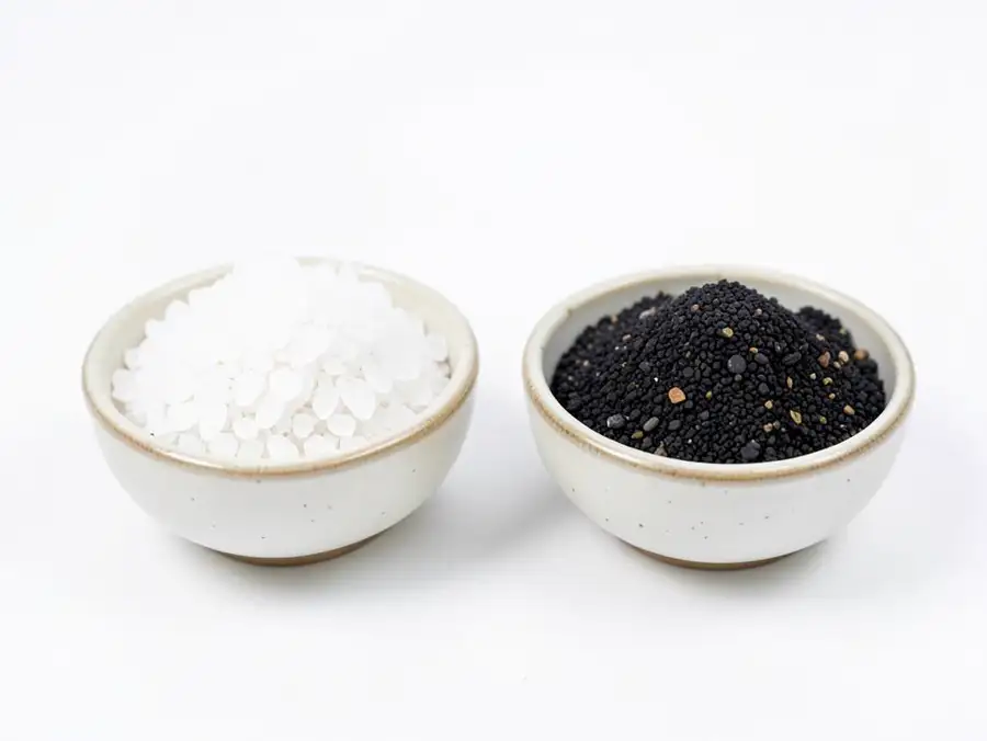 Pure White & Black Salt